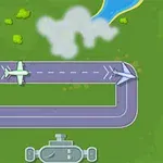 Dy avionë në një pistë uljeje me sfond të gjelbër dhe liqene të vogla