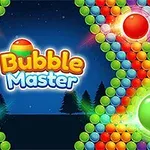 Topa shumëngjyrësh të radhitur diagonal në sfondin e një qielli të natës me pemë, me tekstin Bubble Master në qendër