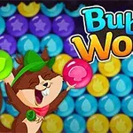 Një kafshë e gëzuar me një kapelë jeshile mban një flluskë ngjyrë rozë përpara një sfondi me flluska shumngjyrëshe dhe titulli me tekst Bubble Woods