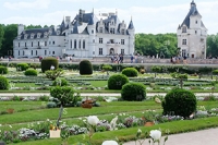 Find all objects in the Chenonceau Castle