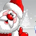 Një personazh i veshur si Santa Claus qëndron mbi një platformë me dëborë, me sfond pemë të bardha të Krishtlindjes