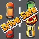 Një rrugë me tre makina të ngjyrosura, njëra prej tyre duke u përplasur, me monedha dhe tekstin Drive Safe