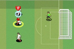 Dy lojtarë në një fushë futbolli me portierin pranë portës
