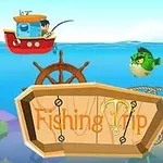 Një varkë e vogël me një person që peshkon në det, një peshk jeshil dhe mbishkrimi Fishing Trip mbi një tabelë druri