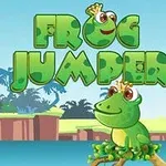 Një bretkosë me kurorë qëndron mbi një lule në një peizazh me ujë dhe pemë, me shkronjat e gjelbra të mëdha që lexojnë Frog Jumper sipër saj