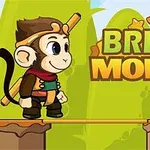 Majmun i vogël me veshje aventuriere qëndron mbi një urë druri përpara tekstit Bridge Monkey në sfond të gjelbër