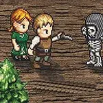 Dy personazhe pixel-art, një grua me flokë portokalli dhe një burrë me veshje kafe, përballen me një skelet me përkrenare metalike, pranë një peme dhe një shkëmbi