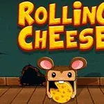 Një mi me sy të mëdhenj që mban një copë djathi të verdhë me vrima përpara një muri të gjelbër me logon Rolling Cheese