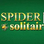 Fjalët SPIDER solitaire me shkronja të arta mbi një sfond të gjelbër, shoqëruar nga tre letra bixhozi me simbole të ndryshme