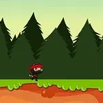 Një karakter ninja me rrip të kuq ecën në një peizazh pyjor me pemë të dendura gjelbër në sfond