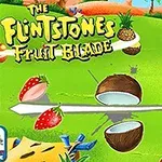 Fruta si kokosi, portokalli dhe luleshtrydhe të ndara me thikë mbi një sfond të gjelbër me një tenda dhe elementë të tjerë dekorativë