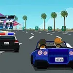 Një makinë sportive blu me dy persona brenda po garon në një rrugë të hapur, me një makinë policie pas tyre dhe palma në sfond