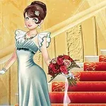 Një grua me fustan elegant mban një buqetë me lule, duke qëndruar pranë një shkalle luksoze të dekoruar